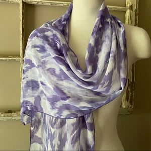 🌂Beautiful purple and white scarf